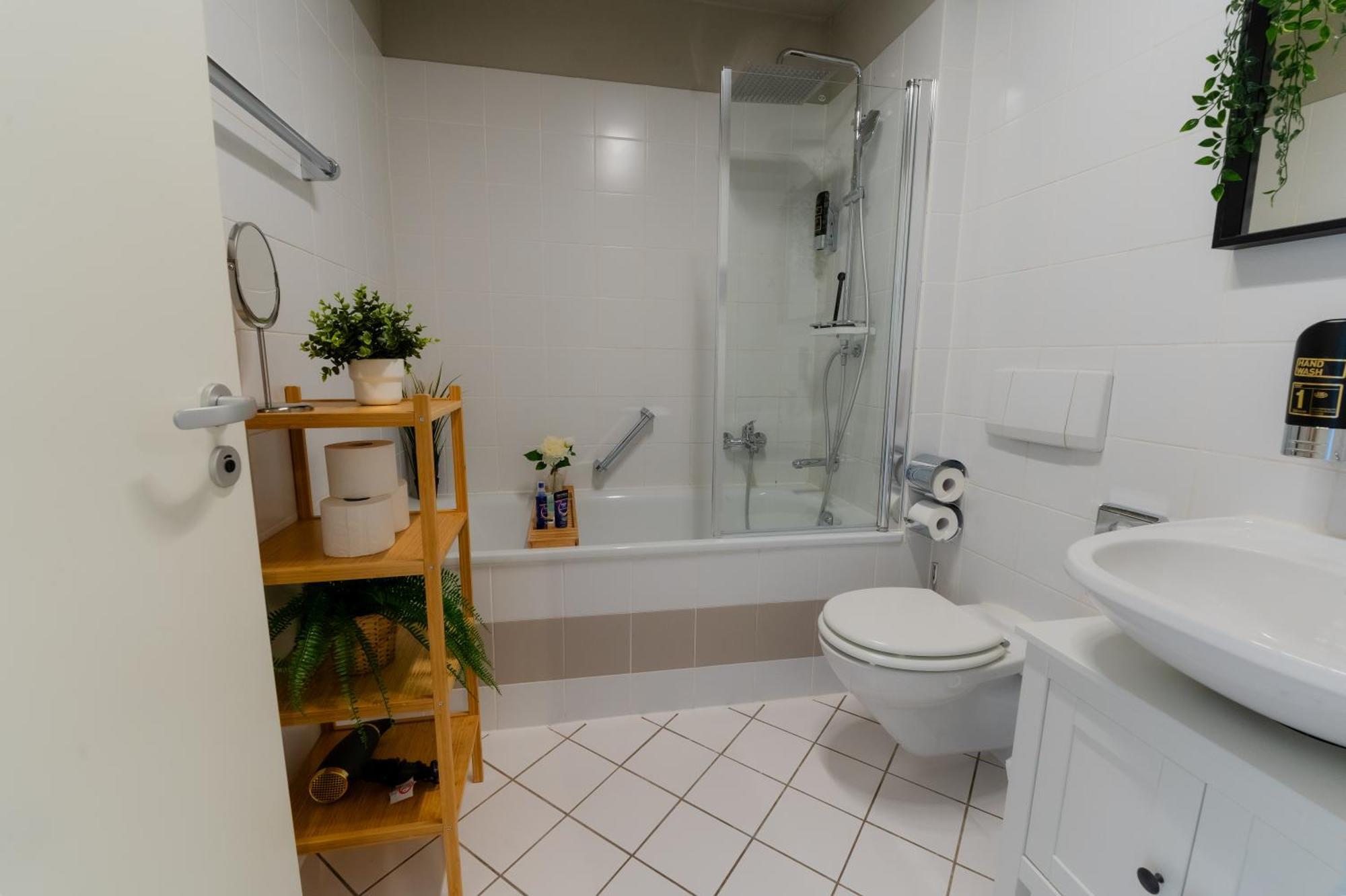 Deluxe Apartment I Klimaanlage I Tiefgarage I Balkon I Wlan Magdeburg Dış mekan fotoğraf